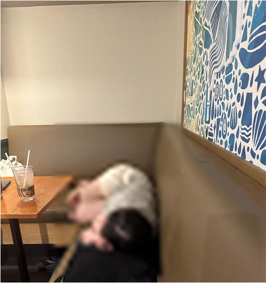 인터넷 커뮤니티 보배드림에 '스타벅스 진상' 제목으로 올라온 글에 게재된 사진. 보배드림 캡쳐